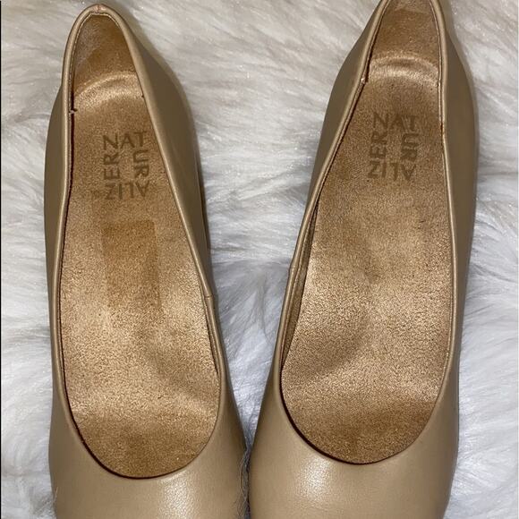 NATURALIZER HEELS - Picture 3 of 13